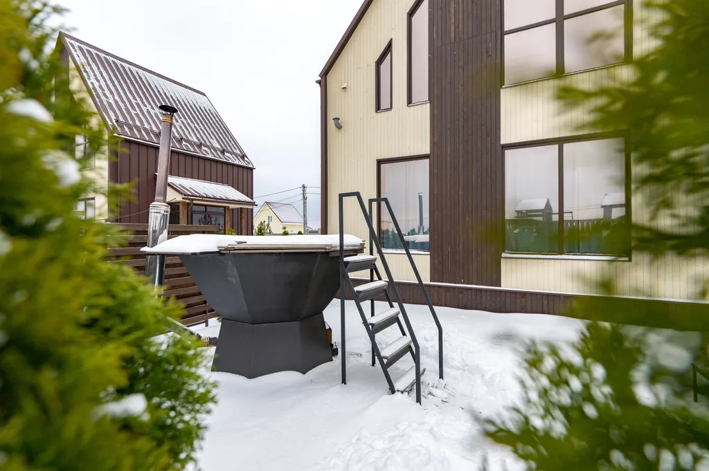 Дом с баней и банным чаном