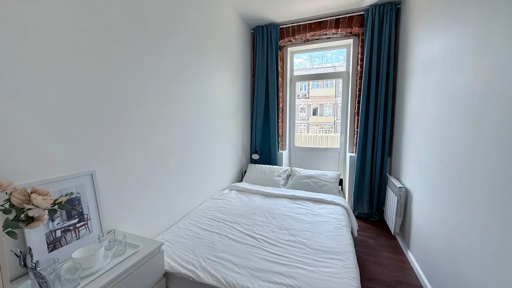 Квартира Уютная комната в стиле Лофт у метро Парк Культуры — аренда посуточно в Москва