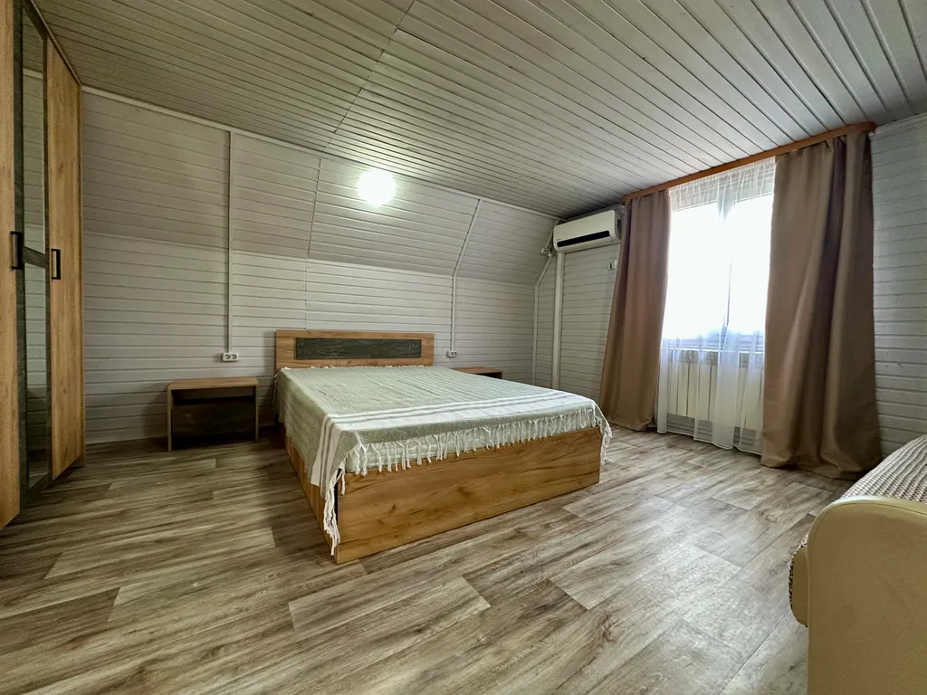 Частный дом на семью