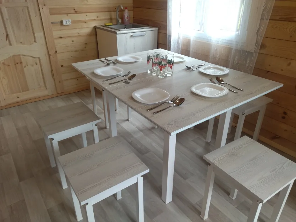 Уютный дом у озера