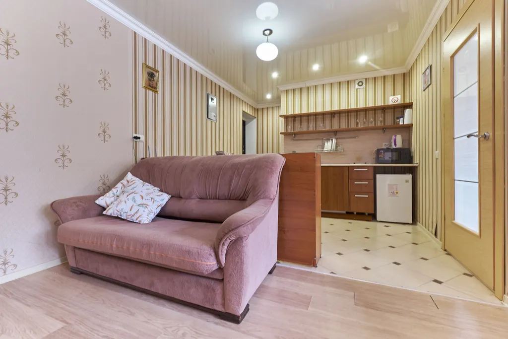 Студия с большой ванной в тихом районе у центра