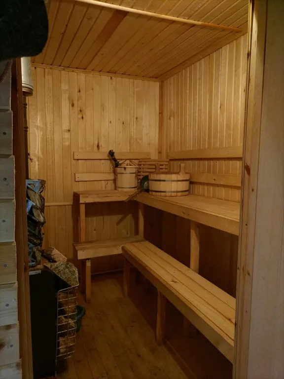 Гостевой дом с баней и Сибирским банным чаном на берегу озера Званское