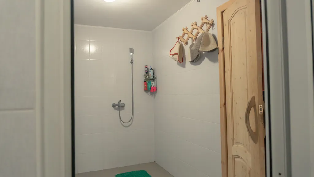 Коттедж с баней, банным чаном и бассейном