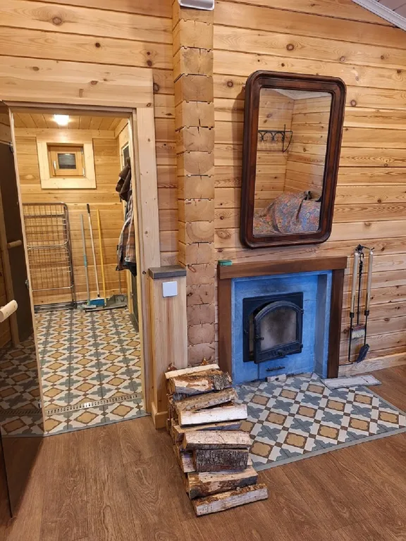 Коттедж на берегу реки в Рощино