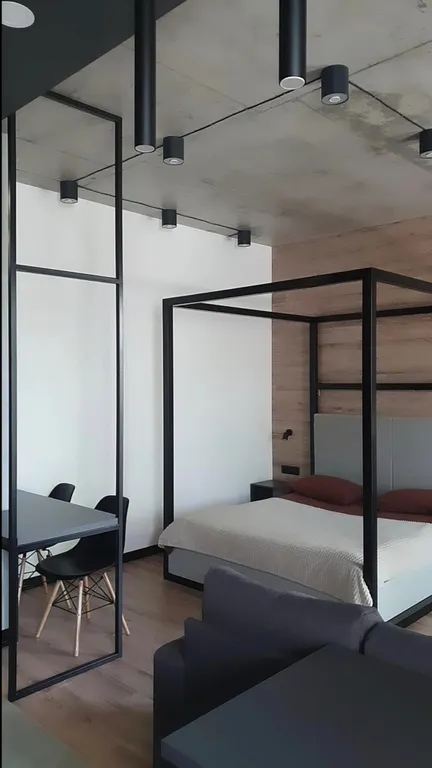 Центр, пешеходная улица Советская, закрытая территория, аллея фонарей