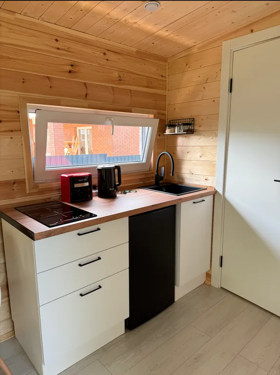 Домик с видом на лес