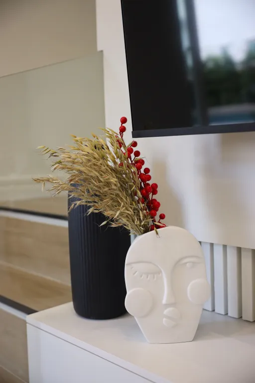 Новая luxury-вилла с шикарным панорамным бассейном