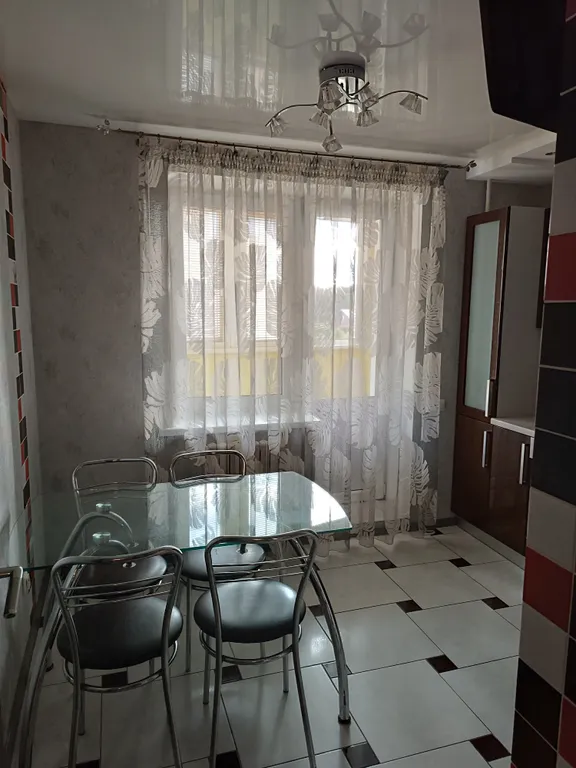 Квартира с евроремонтом напротив футбольной академии