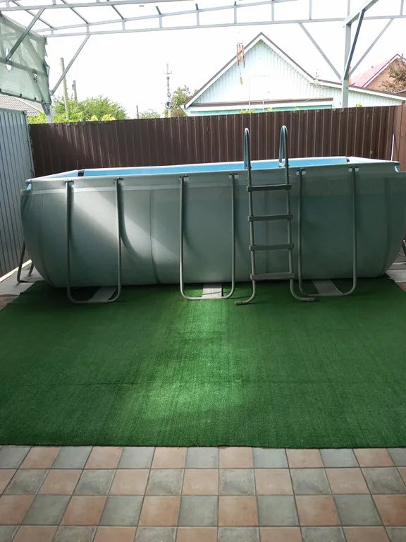 Дом с бассейном, и баней