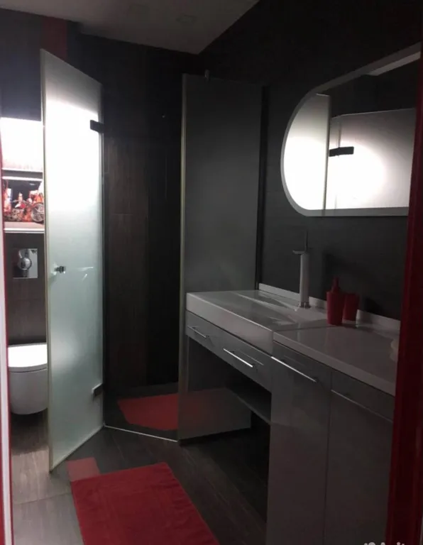 Студия с дизайнерским ремонтом