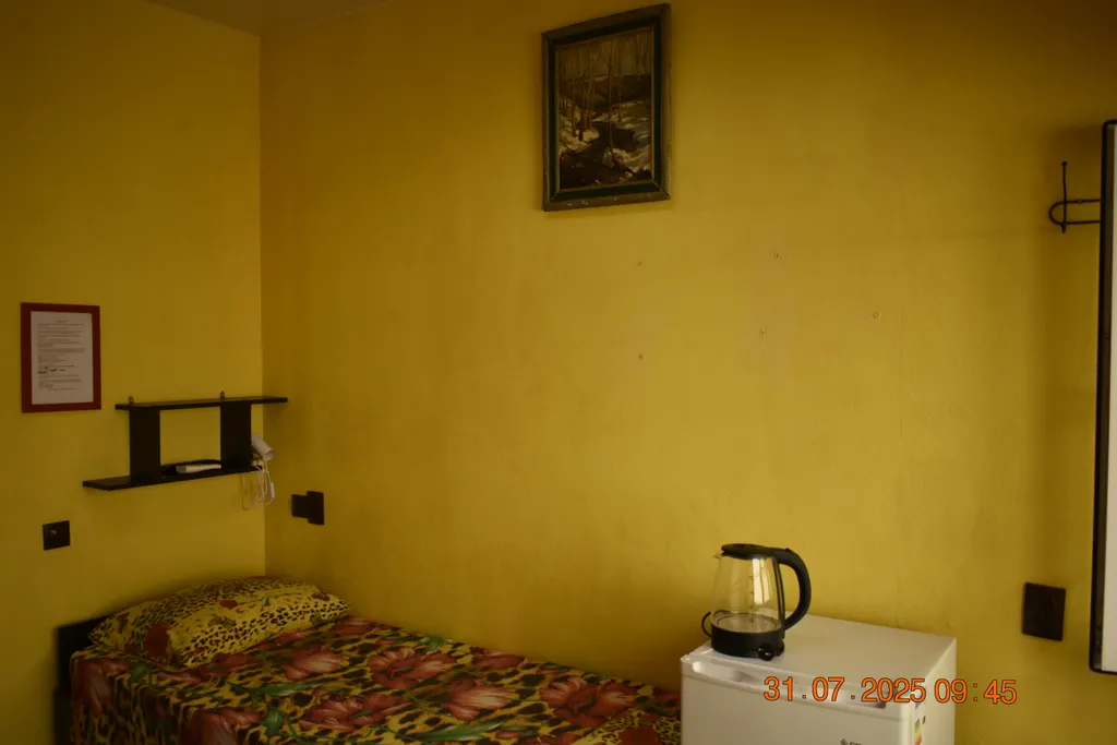 Номер на первом этаже с двумя отдельными кроватями