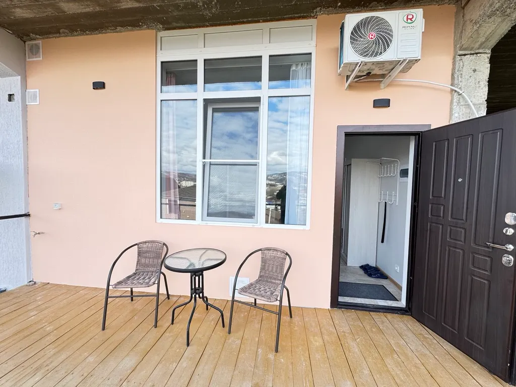 Коттедж Коттедж Уютный таунхаус с террасой и парковкой — Сочи