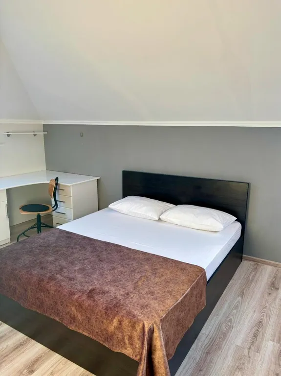 4-комнатная Квартира