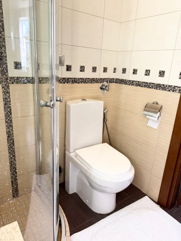 Двухкомнатная квартира в центре с закрытой парковкой