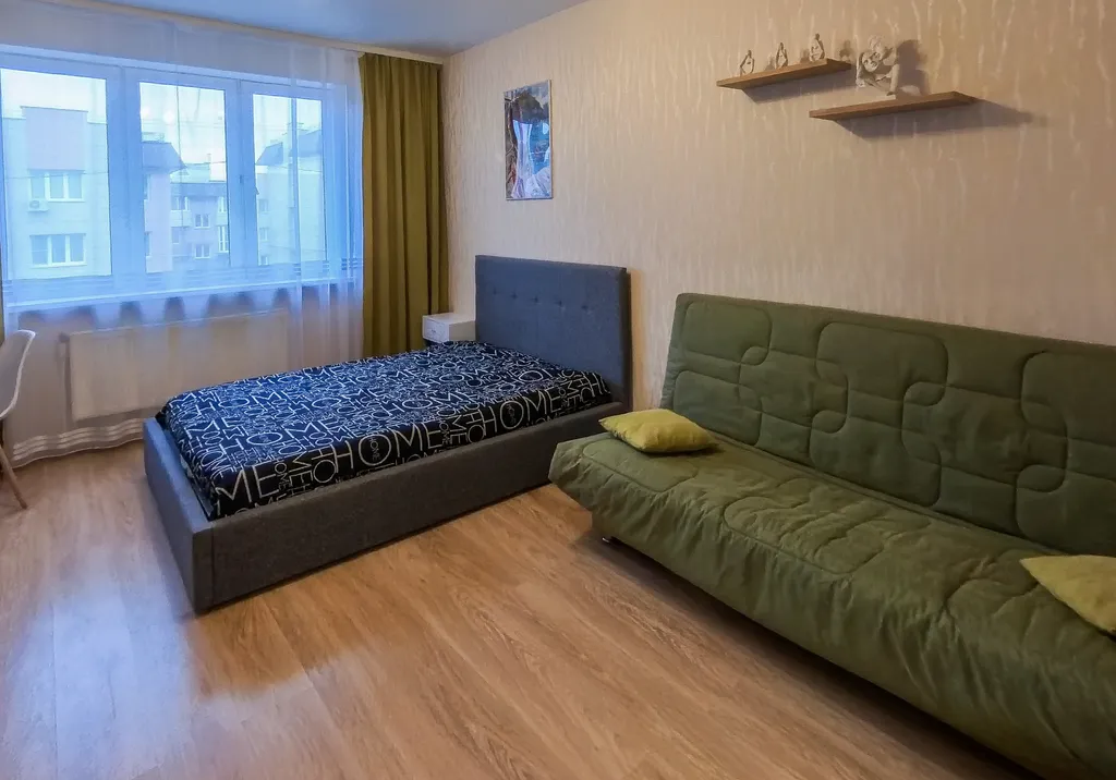 Большая двушка рядом с Суворовским училищем