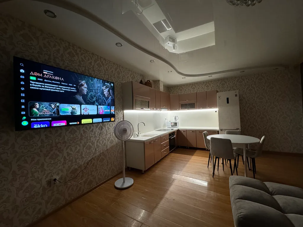 Большая квартира 3-комнатная с мансардой