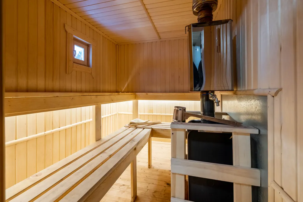 Коттедж Уютный просторный дом у лесного озера — Ларионово