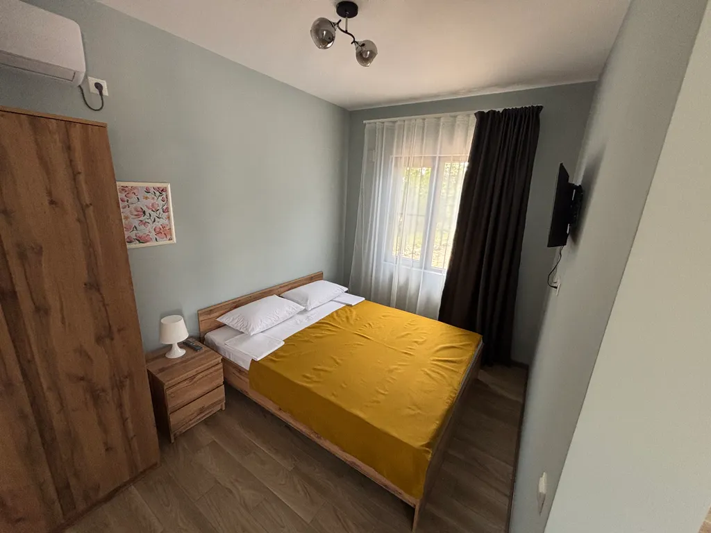 Полуторакомнатный коттедж вблизи реки Хыпста