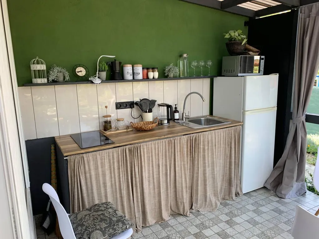 Уютная комната с верандой