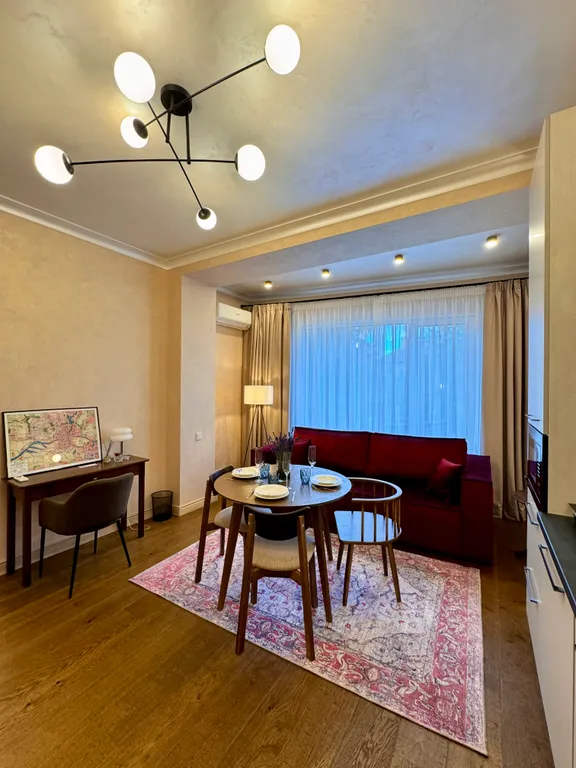 Уютная квартира в доме у озера