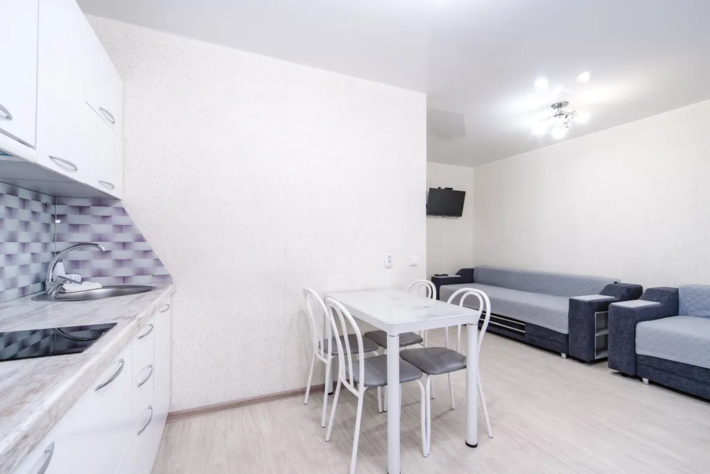 Чистая уютная студия в центре, заселение до 23-00