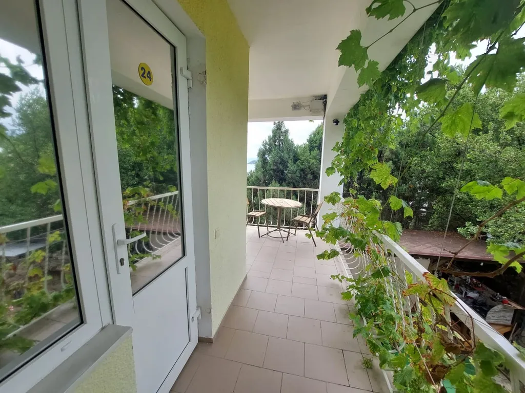 Квартира Полулюкс с видом на горы — аренда посуточно в Малореченское