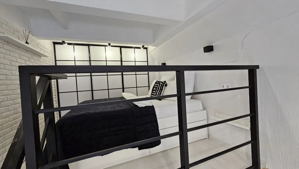 Двухуровневая студия недалеко от АГУ, АГТУ