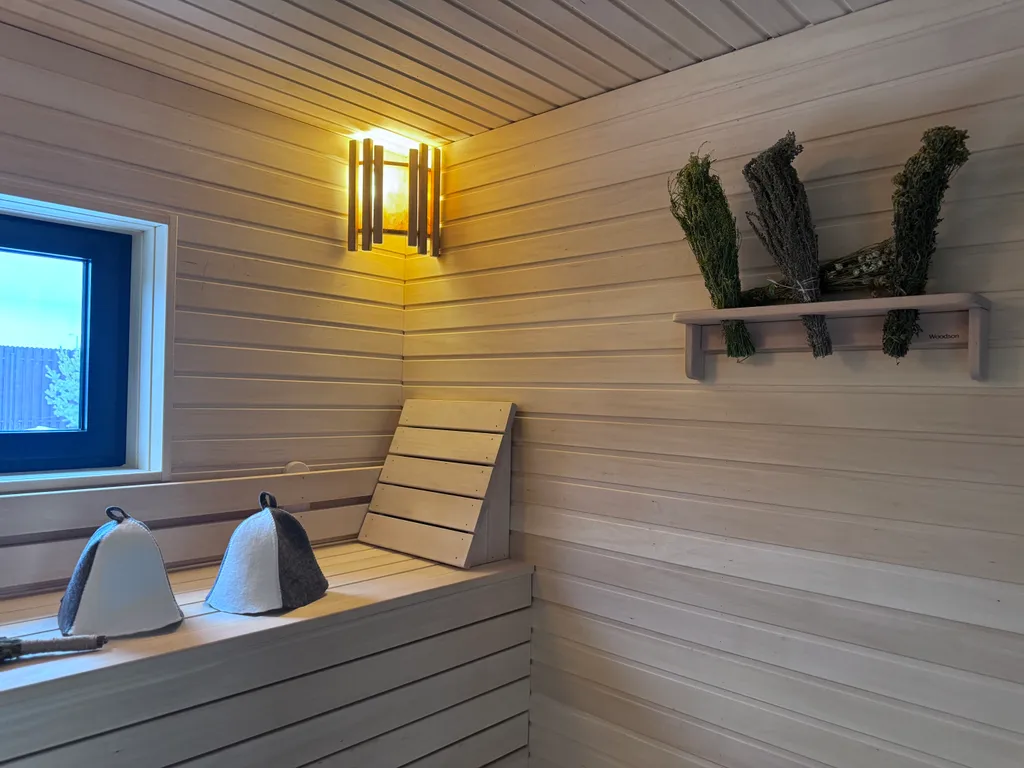 Дом с баней, сибирским чаном и теплой панорамной беседкой