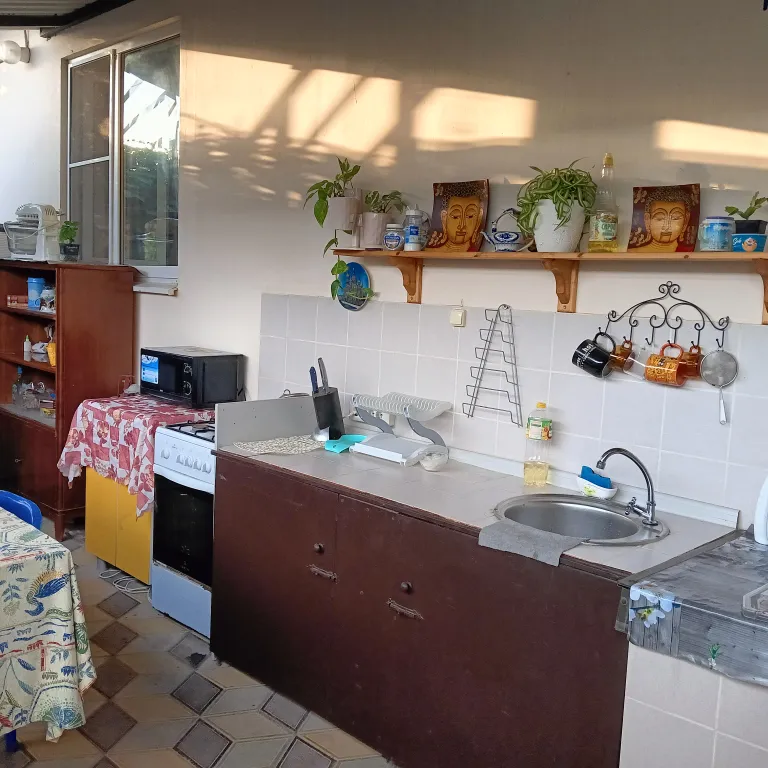 Трёхместный номер с отдельными кроватями и саузлом