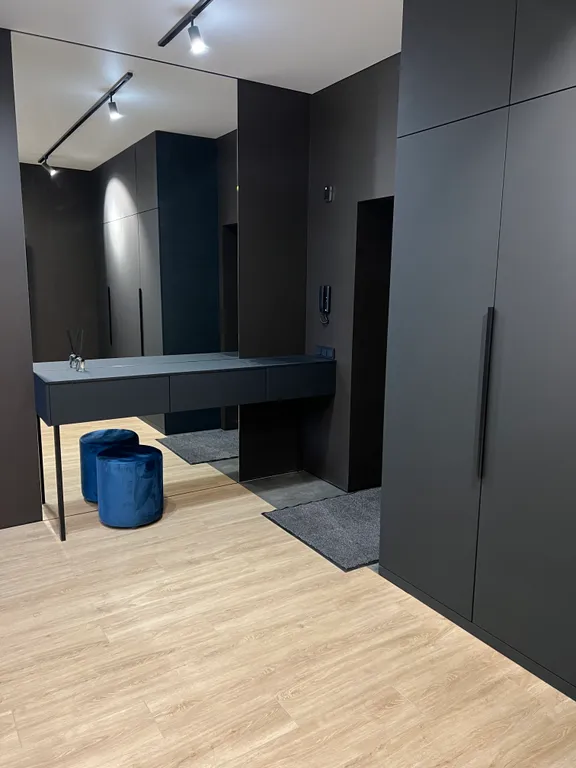 Люксовая 2-комнатная квартира с дизайнерским ремонтом