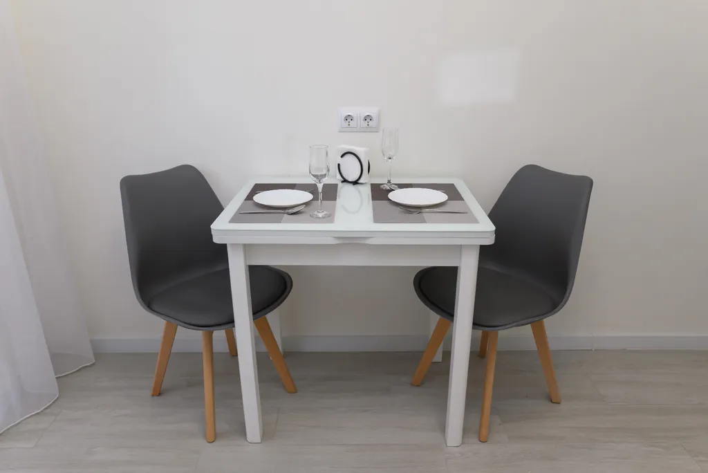 Квартира на Алом поле