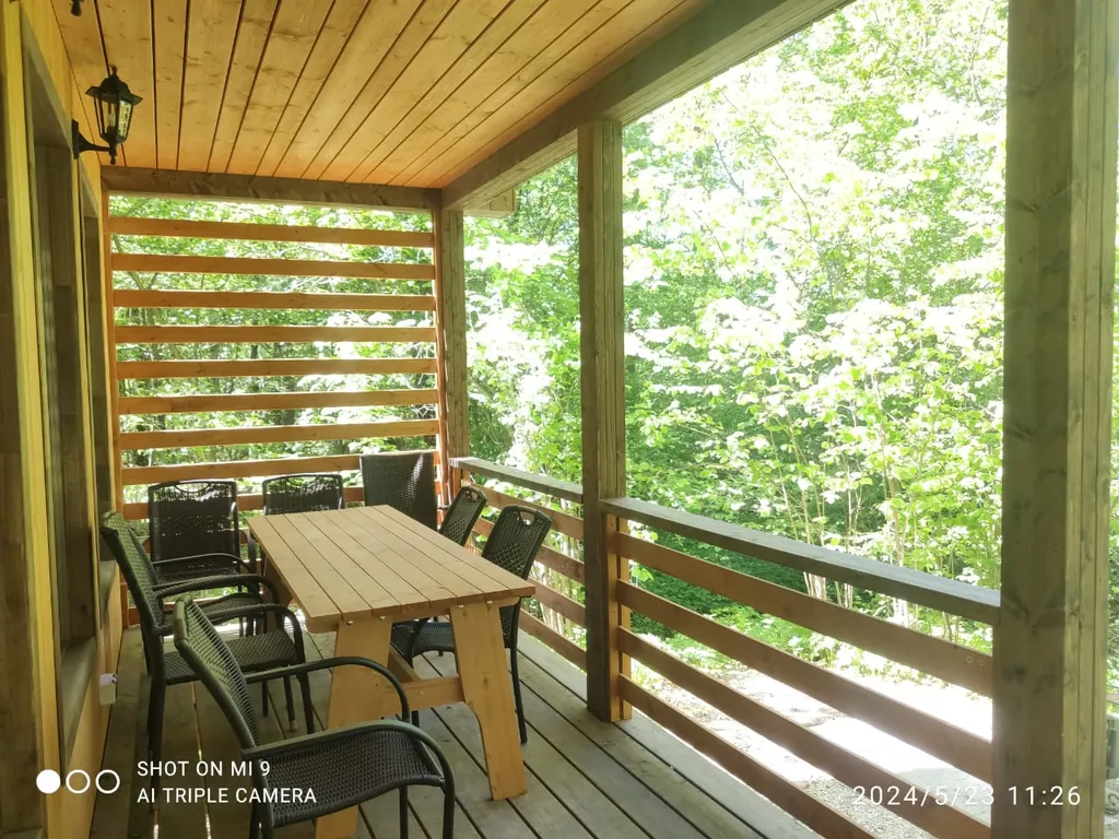 Стильный дом с лесной территорией, недалеко пруд с пляжем