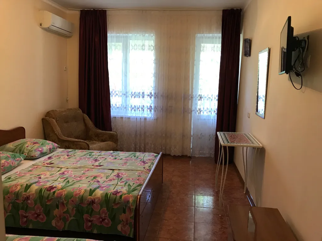 Квартира Квартира 3-х местный номер Полулюкс+ доп.место N12 — Анапа