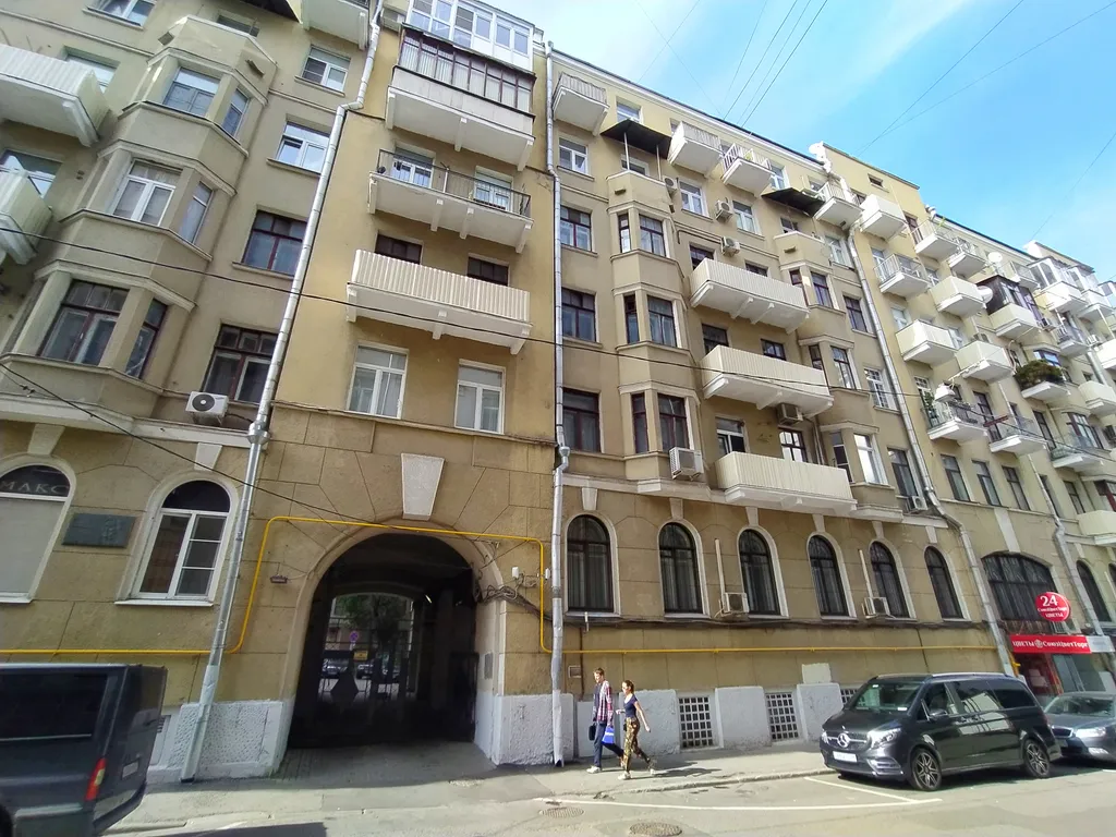 Квартира Квартира Элегантная студия с балконом у метро Чеховская — Москва