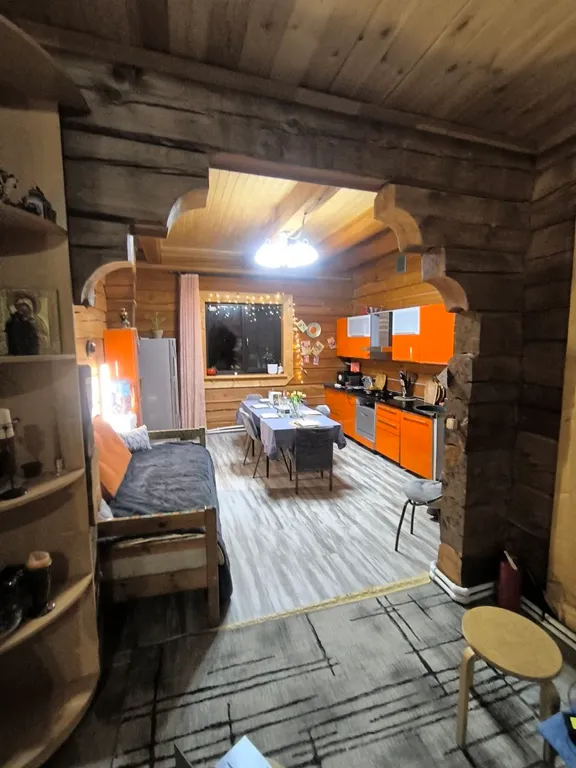 Атмосферный уютный экокоттедж из кедра с прудом