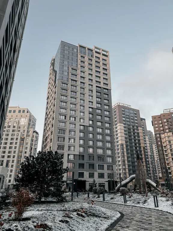 Уютная трешка с красивым видом на горы