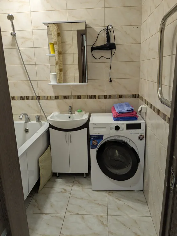 Уютная однокомнатна квартира, шикарный вид из окна