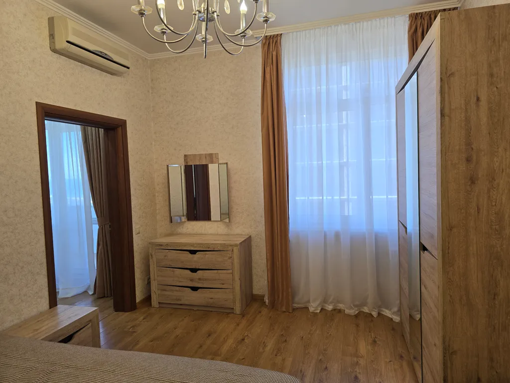 Уютная квартира с видом на морпорт в центре