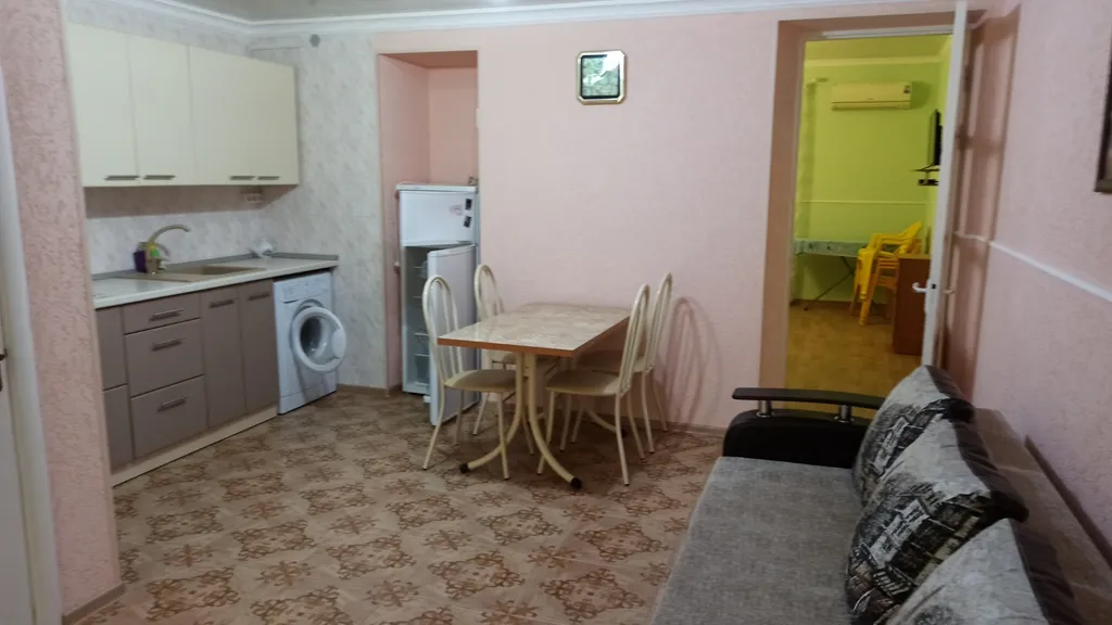 Квартира 1-комнатная Квартира — Евпатория