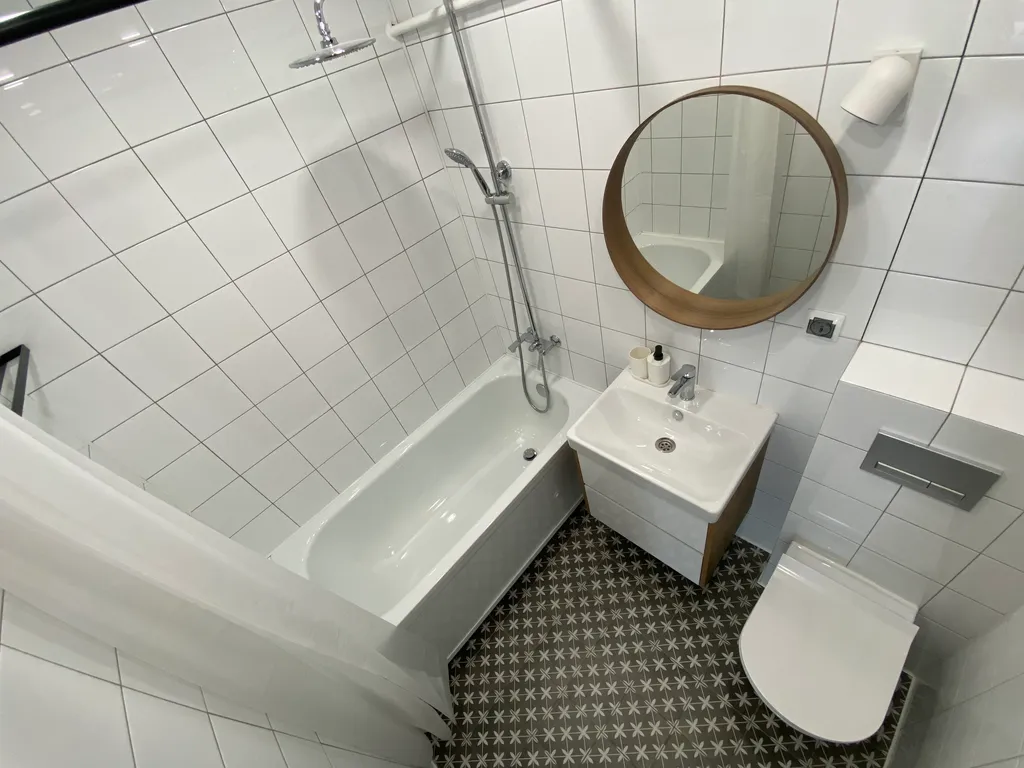 "Хочу приехать" на Герцена 20