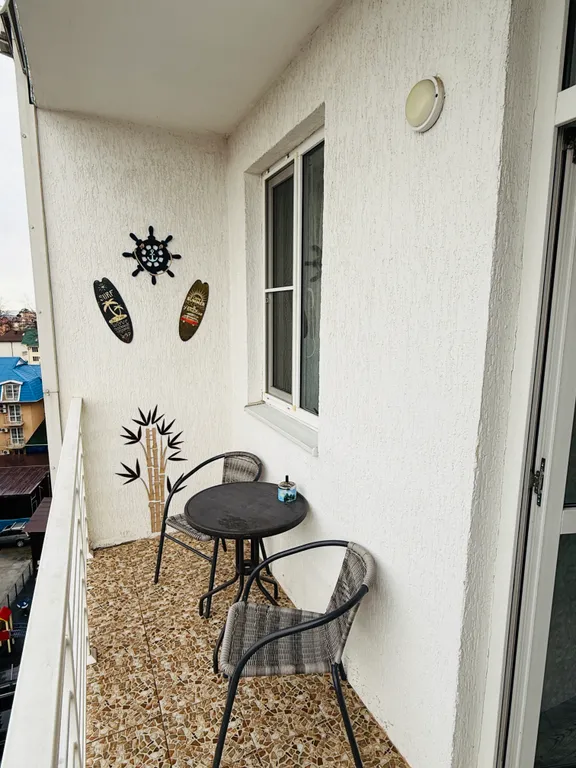 Квартира Квартира Уютная евродвушка с балконом рядом с морем в центре Адлера — Сириус