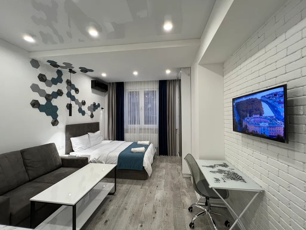 Creative Studio-Work and Relax by Republic Square