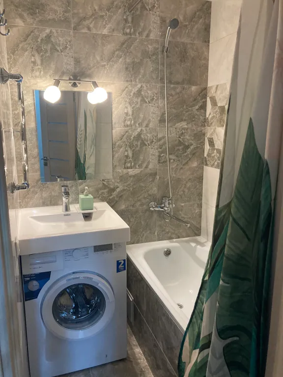 Комфортная трёшечка в центре города, 4 раздельных двуспальных места