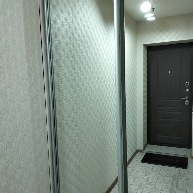 Чистая и уютная квартира в центре, площадь Революции, ТРК Урал