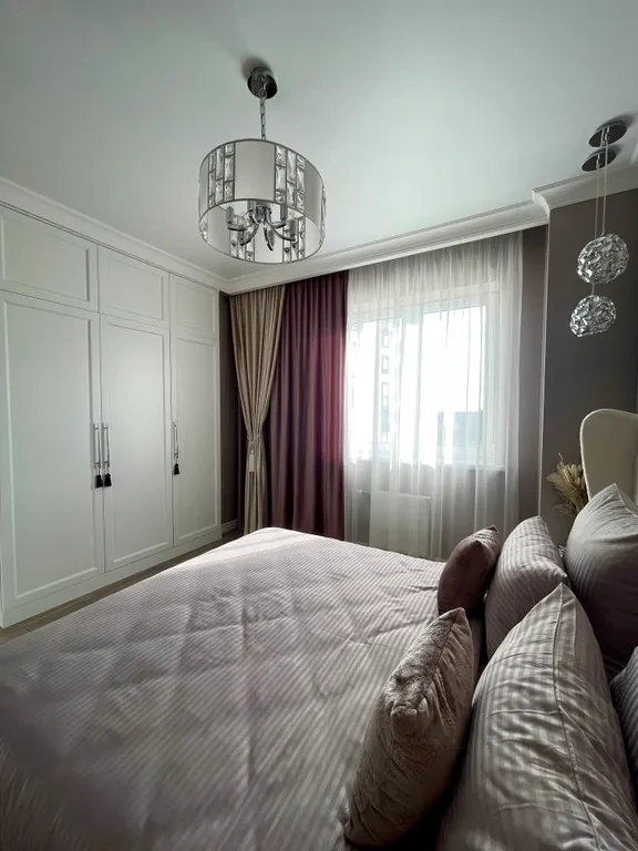 Стильная дизайнерская квартира недалеко от центра города