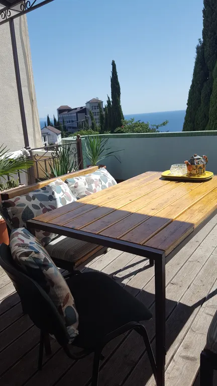 Студия с потрясающим видом на море