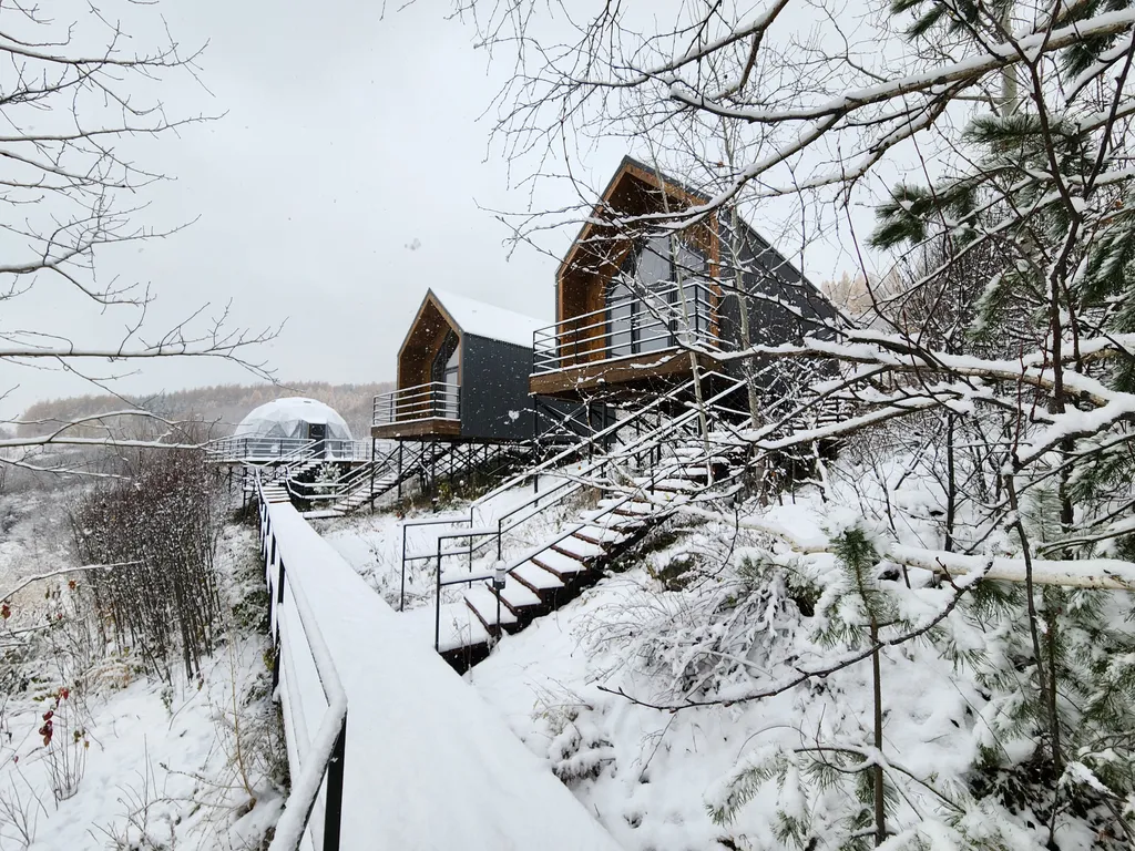 Стильный коттедж с видом на горы