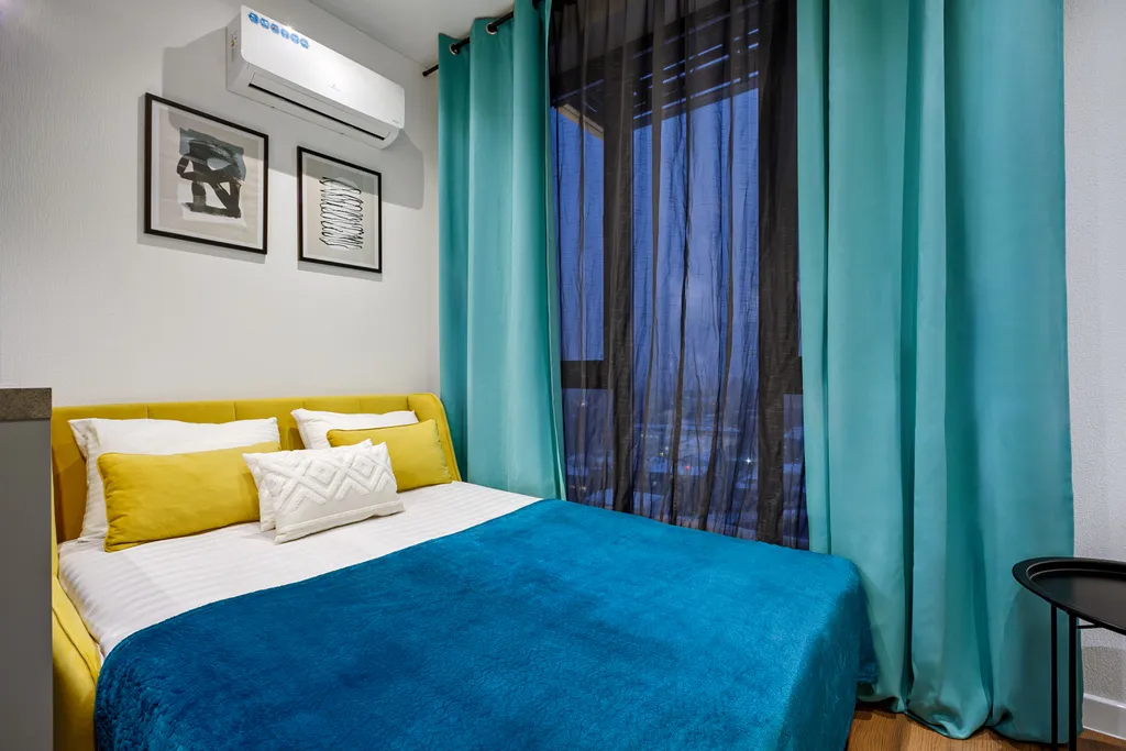 Квартира Квартира Уютная студия на двоих с удобным диваном-кроватью и собственной кухней — Москва