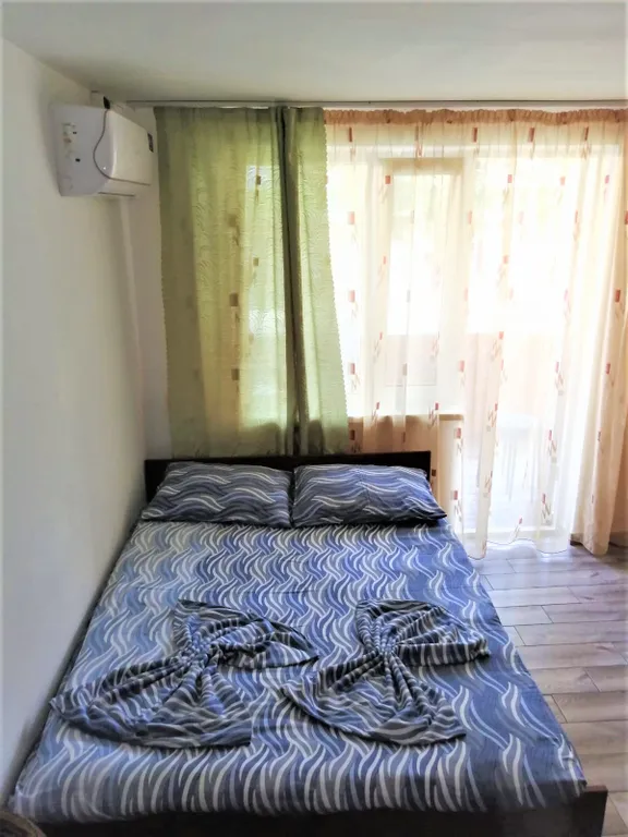 Квартира Комната — аренда посуточно в Лоо