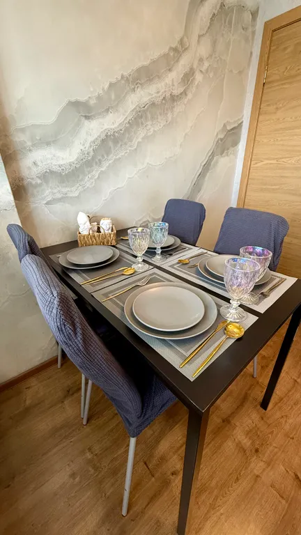 Уютная двухкомнатная квартира с шикарным видом с 24 этажа